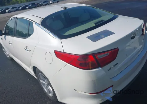 2015 Kia Optima Lx z USA, uszkodzony, nr VIN 5XXGM4A77FG457398